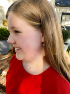 Model is wearing Little Gold Pearl Necklace_m donohue collection
